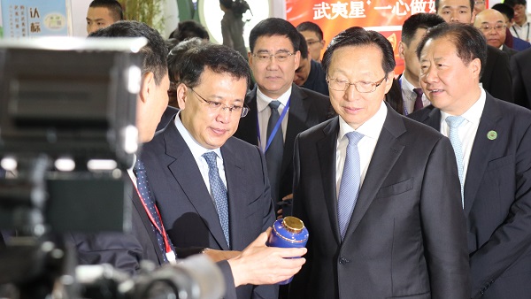 韓長賦部長關(guān)注茶產(chǎn)業(yè)發(fā)展 托普云農(nóng)技術(shù)助推國茶前行