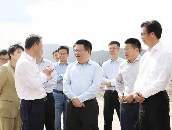 省農(nóng)業(yè)農(nóng)村廳黨組書記、廳長王通林一行實地調(diào)研